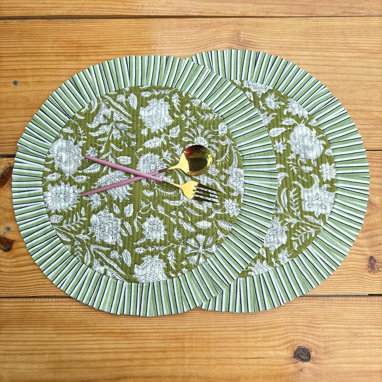Floral Quilted Round Placemats with Napkins: Parrot Green Cotton Set