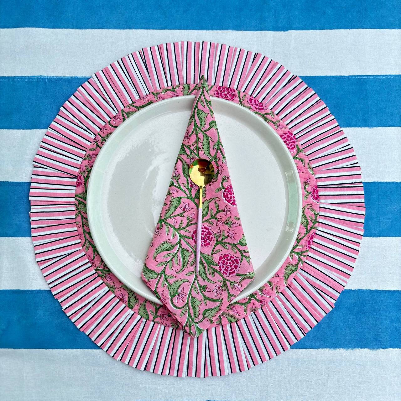 Floral Quilted Round Placemats with Napkins: Rose Pink Cotton Set