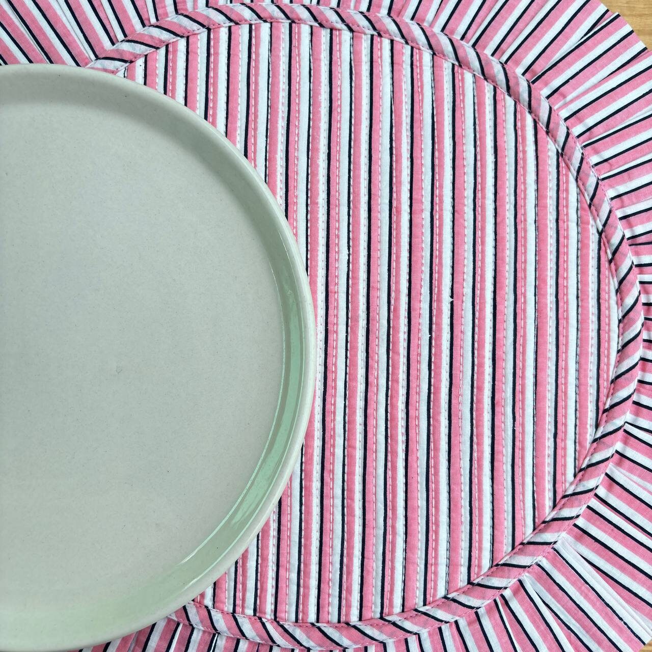 Floral Quilted Round Placemats with Napkins: Rose Pink Cotton Set